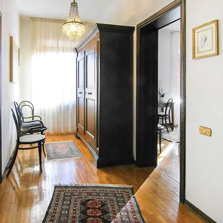 5 Bedroom In Di Comp, Дом отдыха *