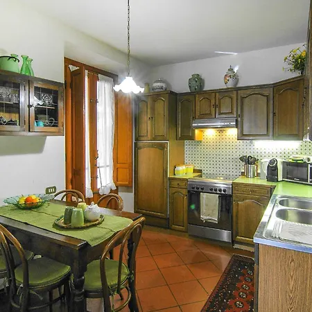 5 Bedroom In Di Comp, * Castelvecchio (Pisa)